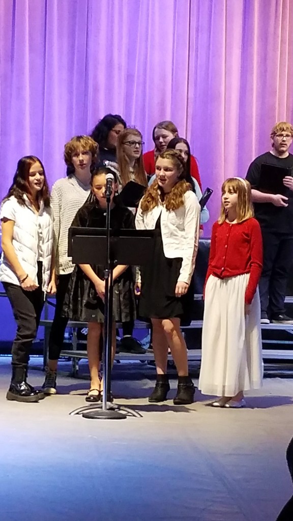 MS students singing